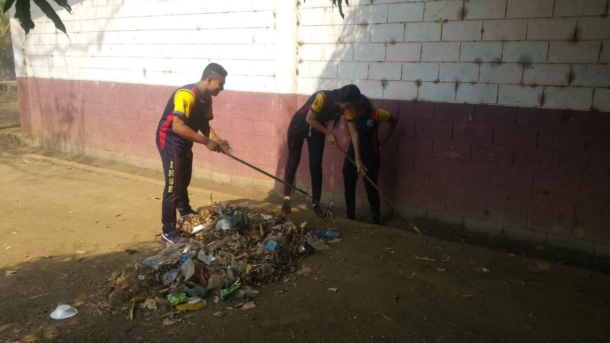 Jornada de Limpieza Estudiantes del INSE