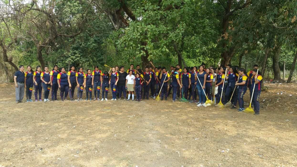 Jornada de Limpieza Estudiantes del INSE